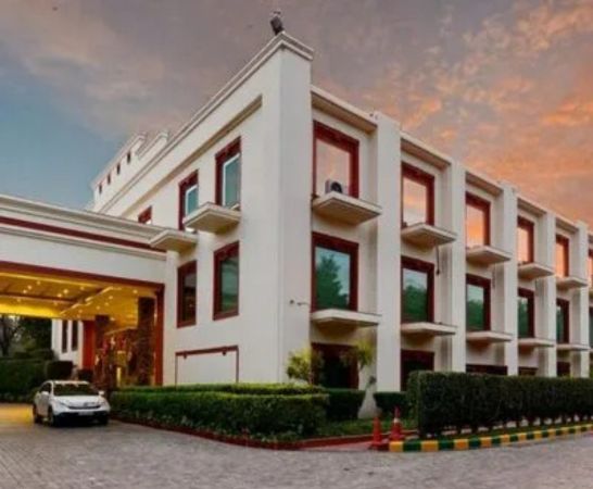 The Ocean Pearl Retreat Hotel New Delhi