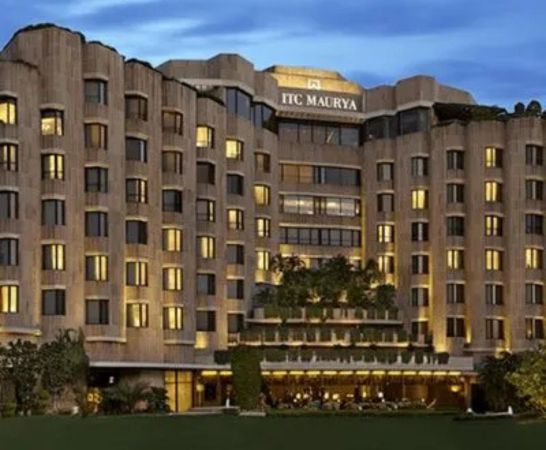 Escorts near ITC Maurya Hotel New Delhi